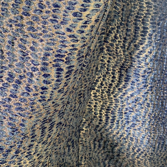 Beautiful gown - Picture 5 of 8